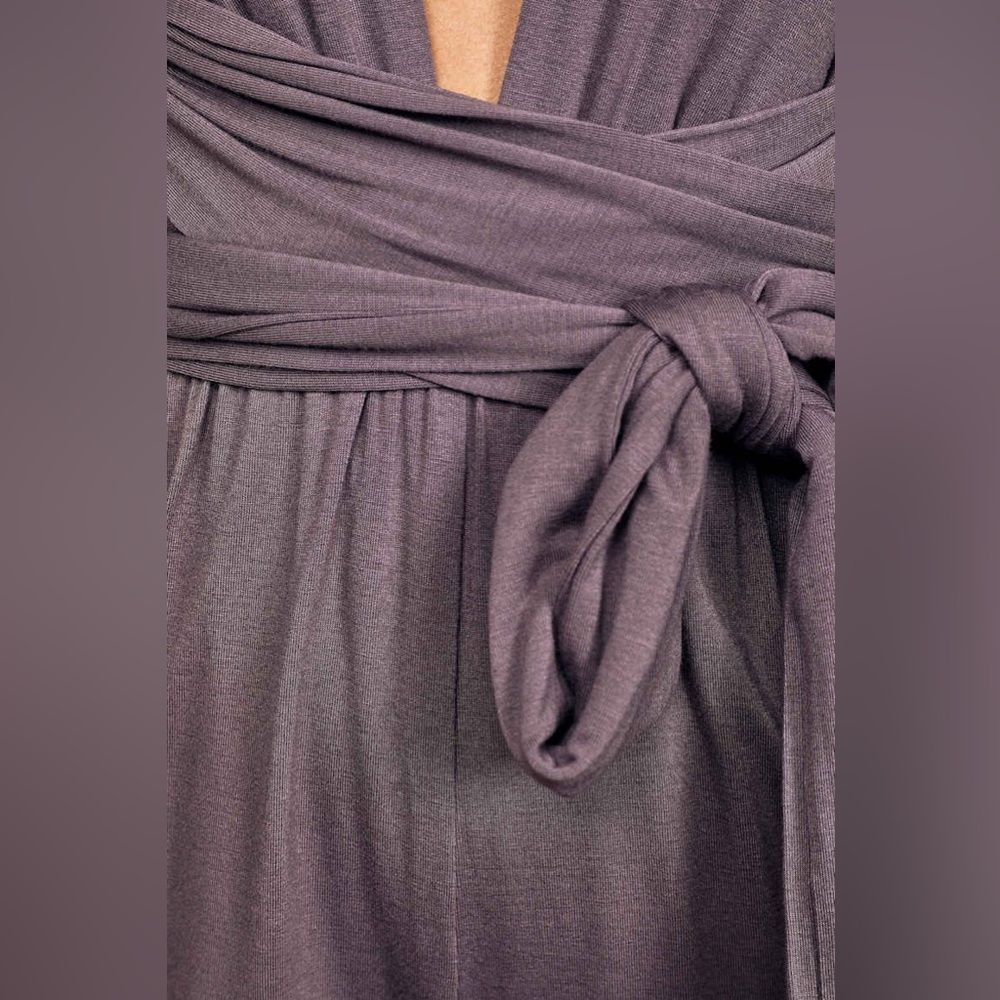 Lulus Dusty Purple Multiway Wrap Romper Plunge Halter Open Back Tie XS NWT USA - Picture 10 of 10